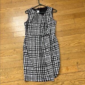 Chic Black and White Houndstooth Dress